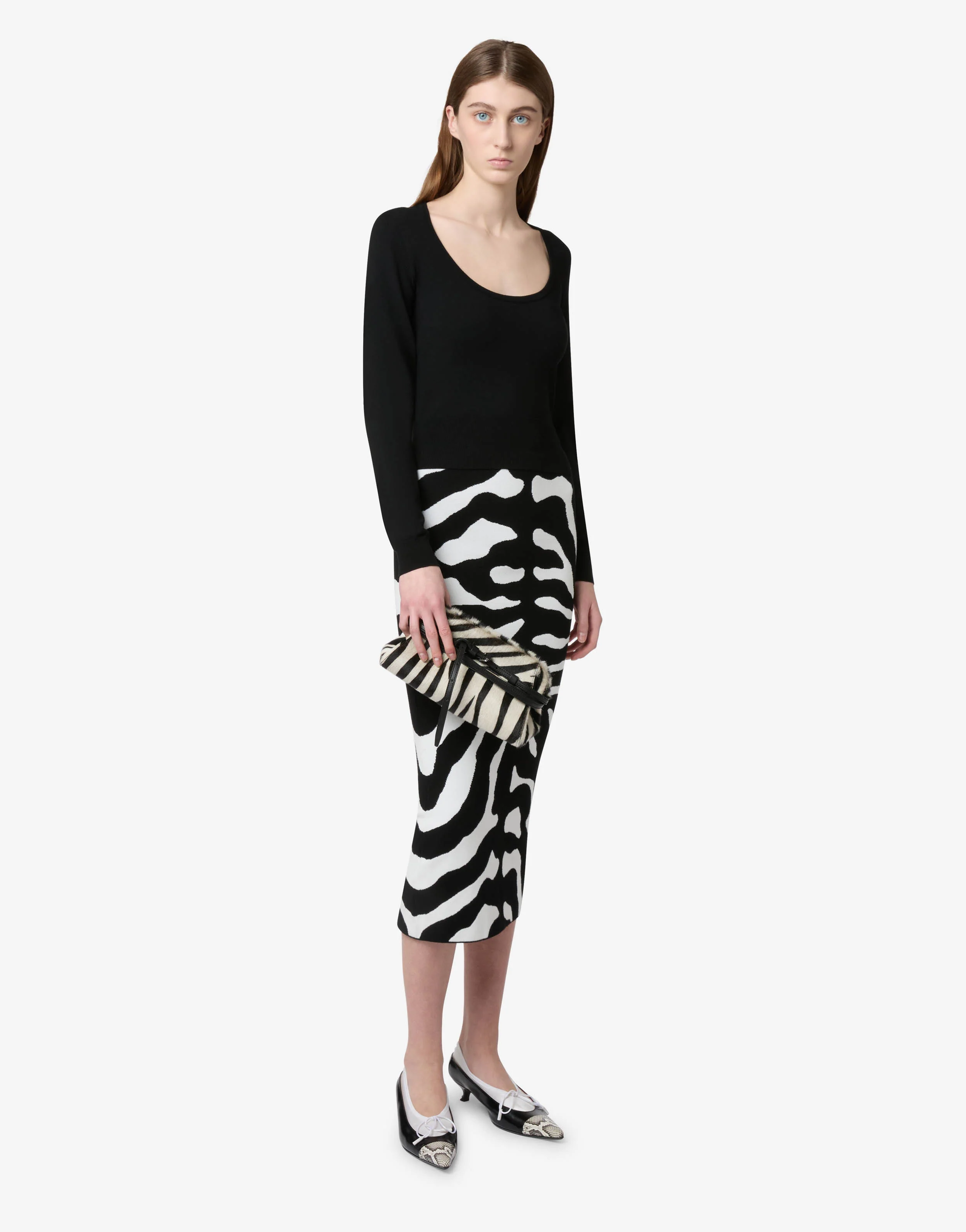 Moschino Tie Me Clutch Bag - Image 5