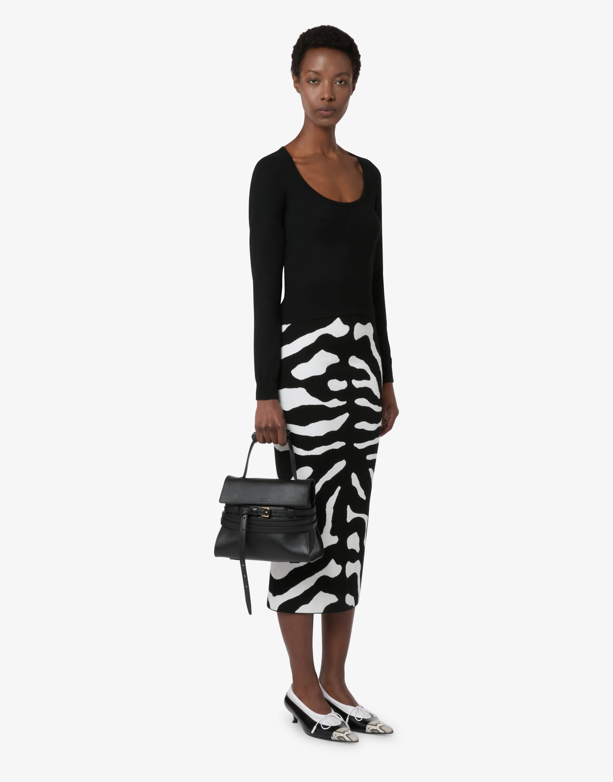 Moschino Tie Me Regular Handbag - Image 5