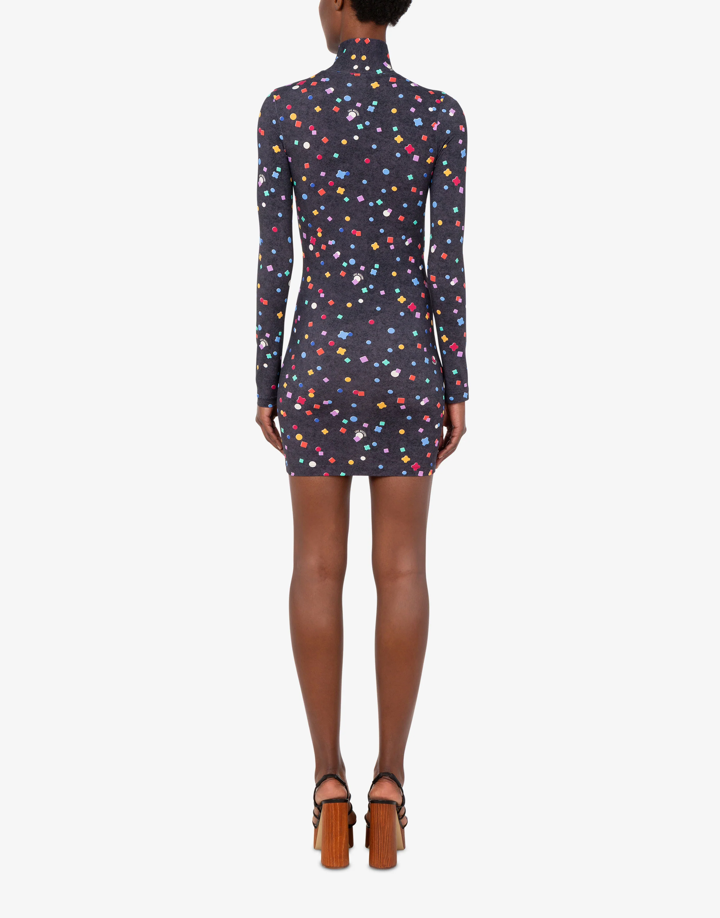Short dress made of printed technical jersey - Image 3